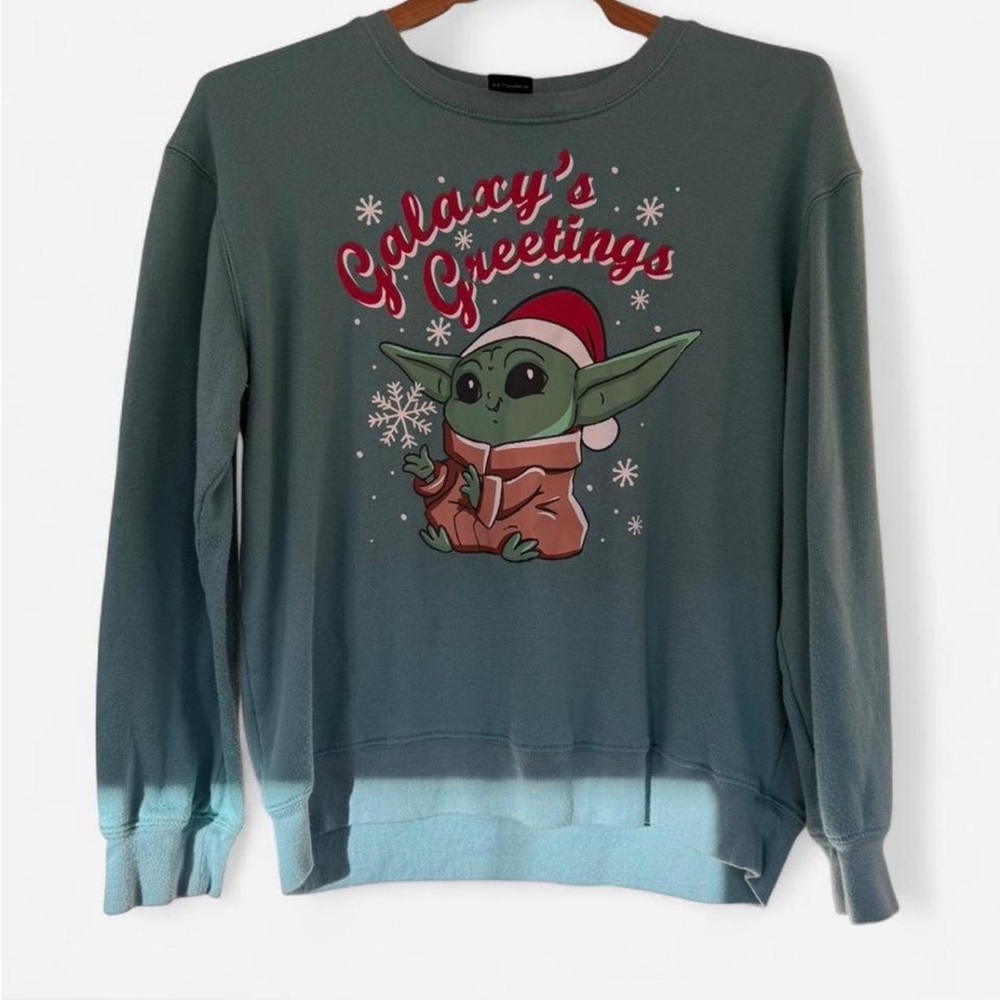 Baby Yoda “Galaxy’s Greetings” Holiday Sweatshirt – Size M (Relaxed)